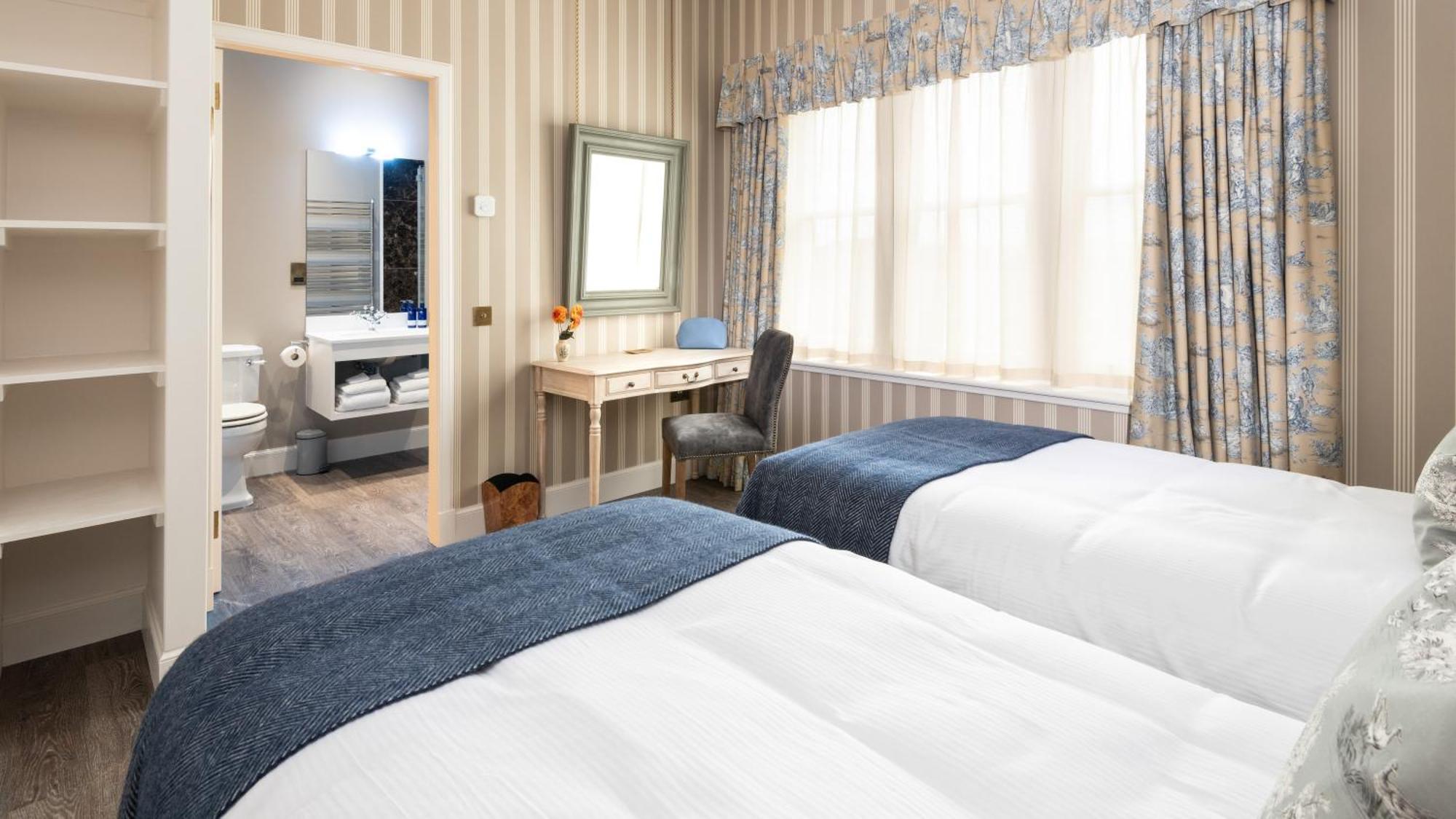 Meikleour Arms Hotel & Restaurant Luaran gambar