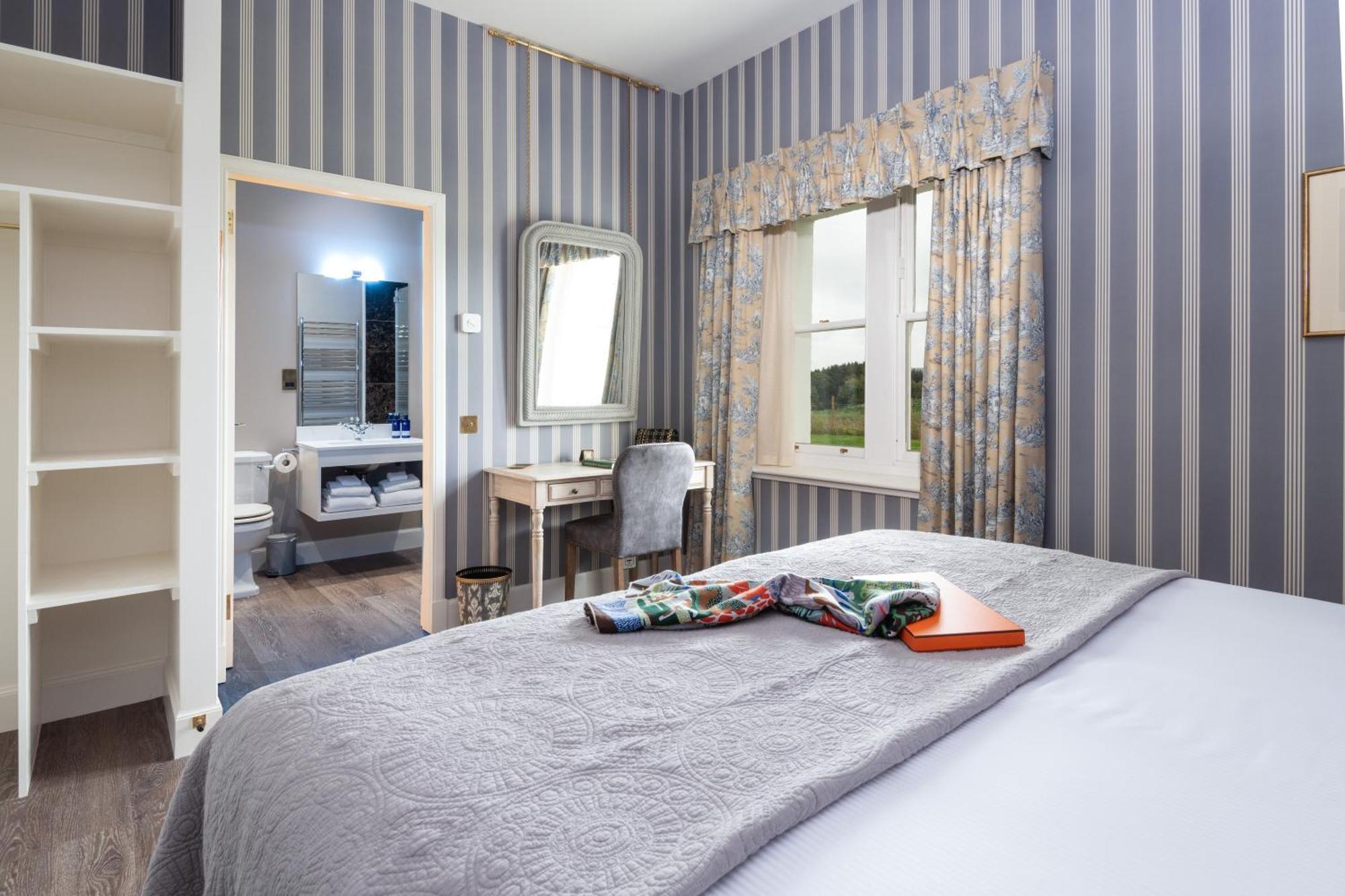 Meikleour Arms Hotel & Restaurant Luaran gambar