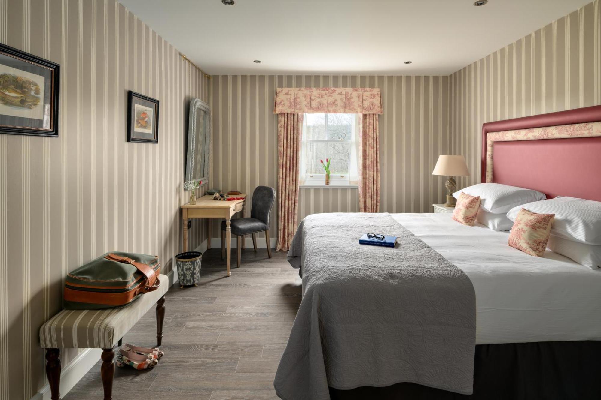 Meikleour Arms Hotel & Restaurant Luaran gambar